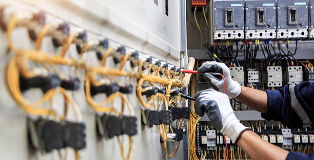 Professional Electrician technician working in Hammonton, NJ